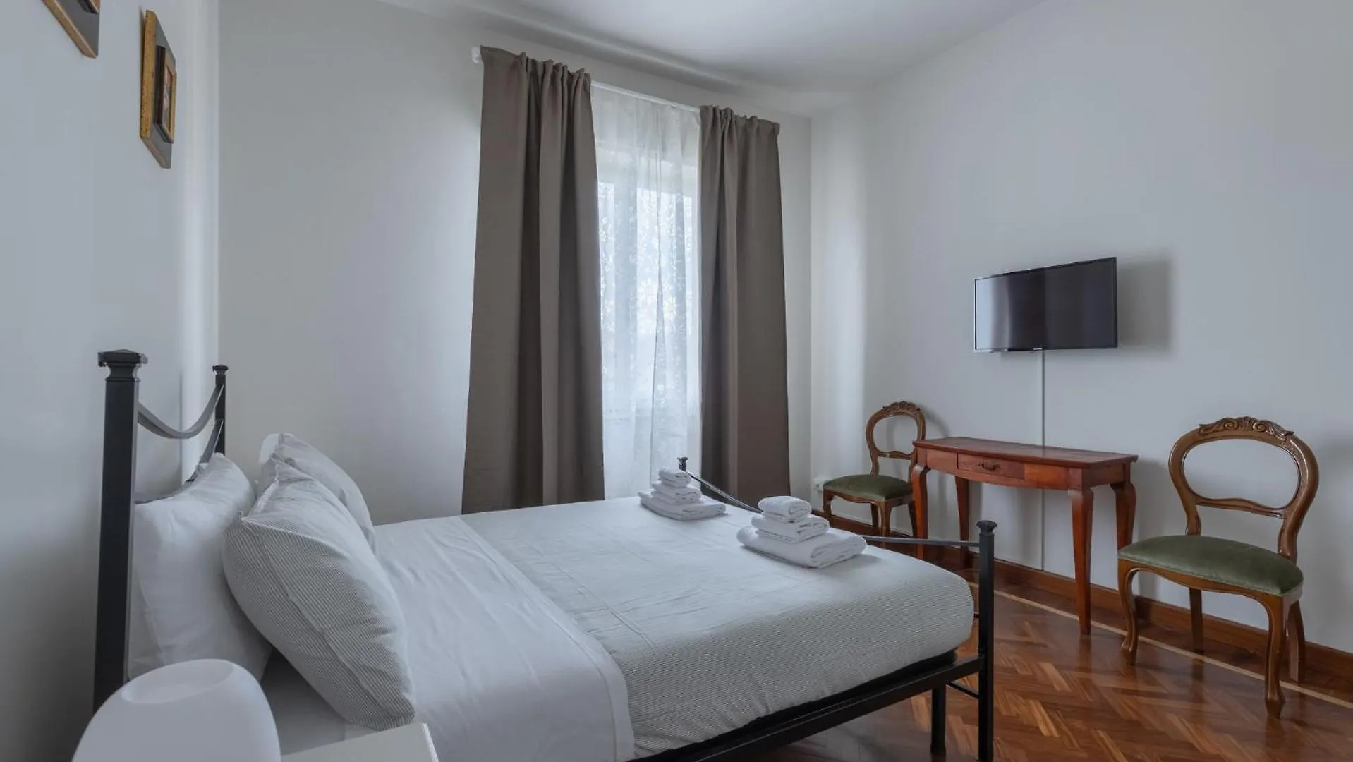 Family Large Apartment In Firenze