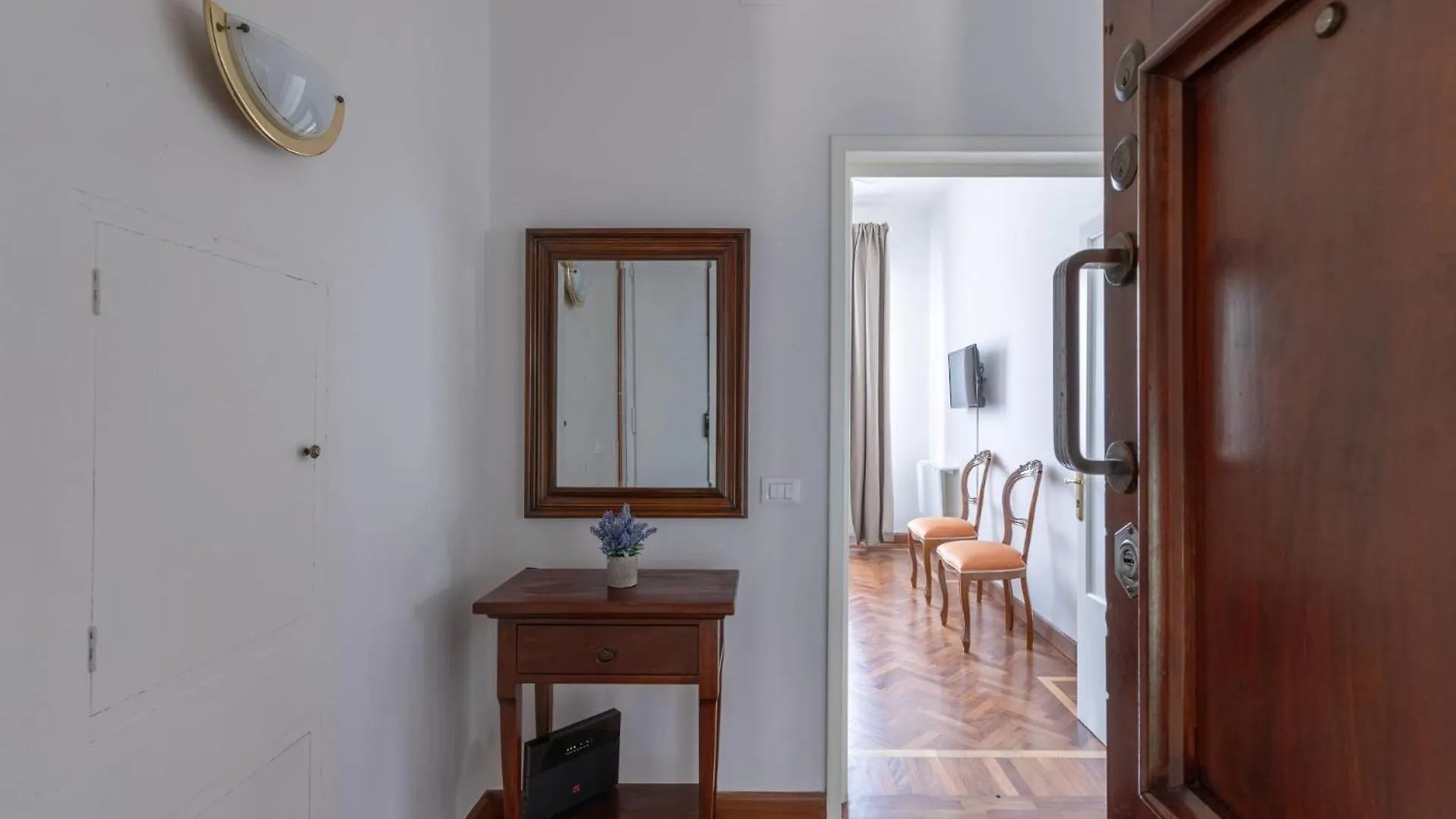 Family Large Apartment In Firenze